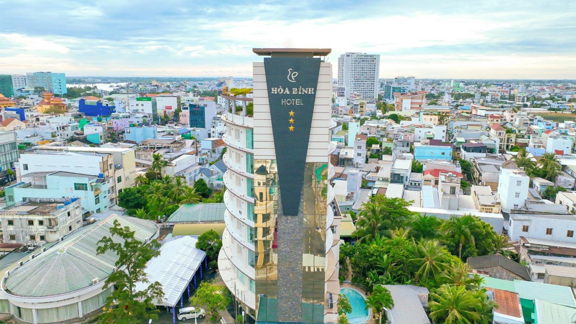 Hoa Binh 1 Hotel Long Xuyên Εξωτερικό φωτογραφία