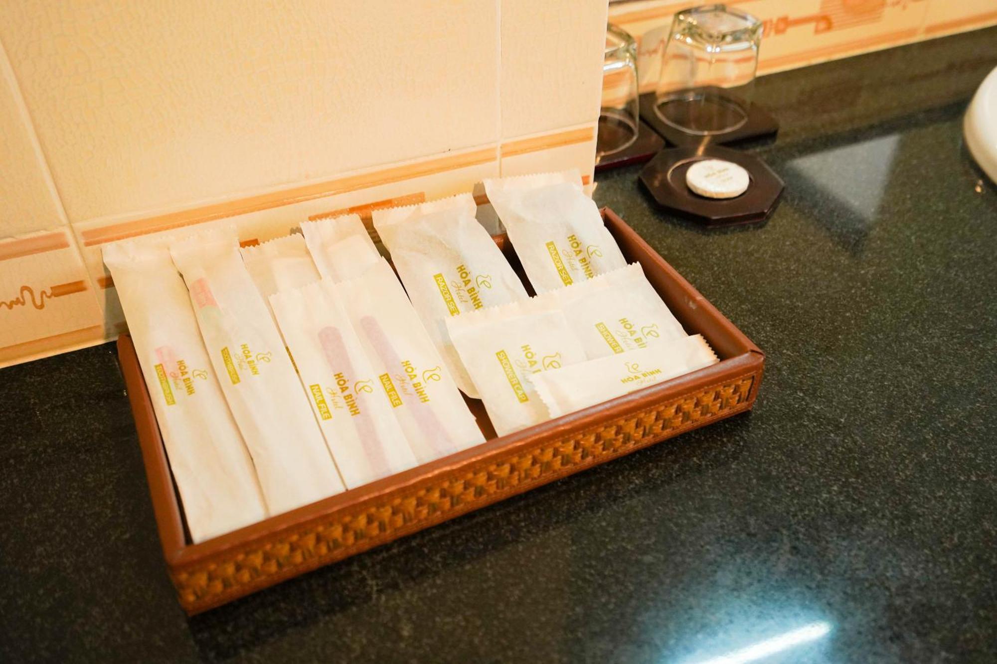Hoa Binh 1 Hotel Long Xuyên Εξωτερικό φωτογραφία
