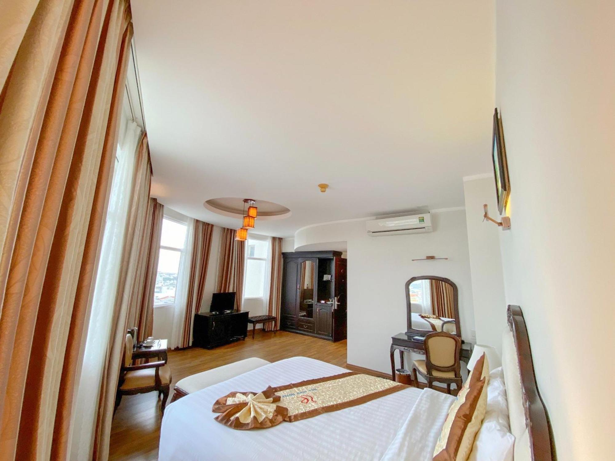 Hoa Binh 1 Hotel Long Xuyên Εξωτερικό φωτογραφία
