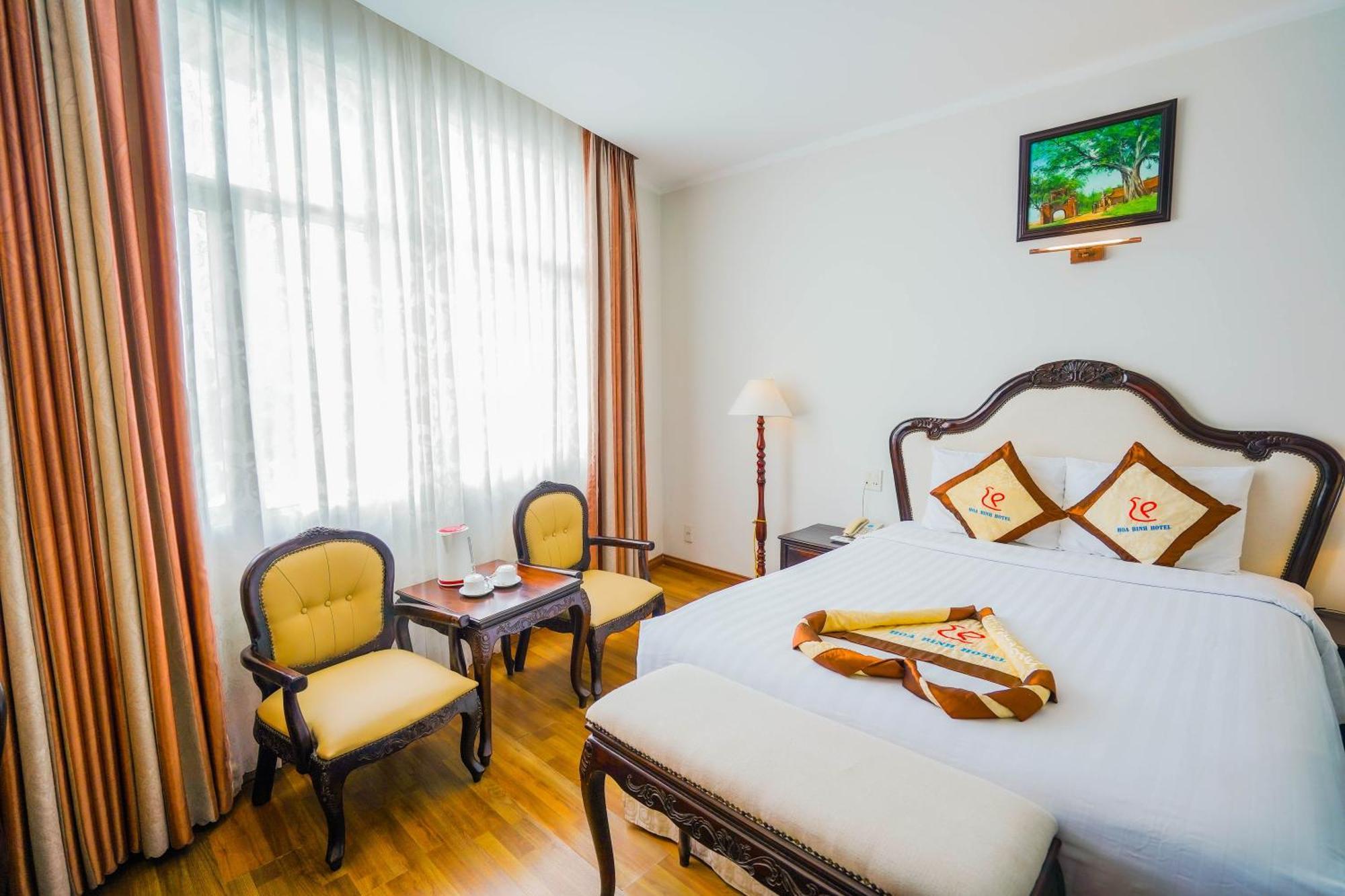 Hoa Binh 1 Hotel Long Xuyên Εξωτερικό φωτογραφία