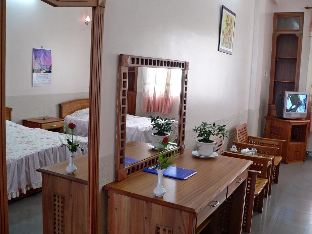 Hoa Binh 1 Hotel Long Xuyên Εξωτερικό φωτογραφία